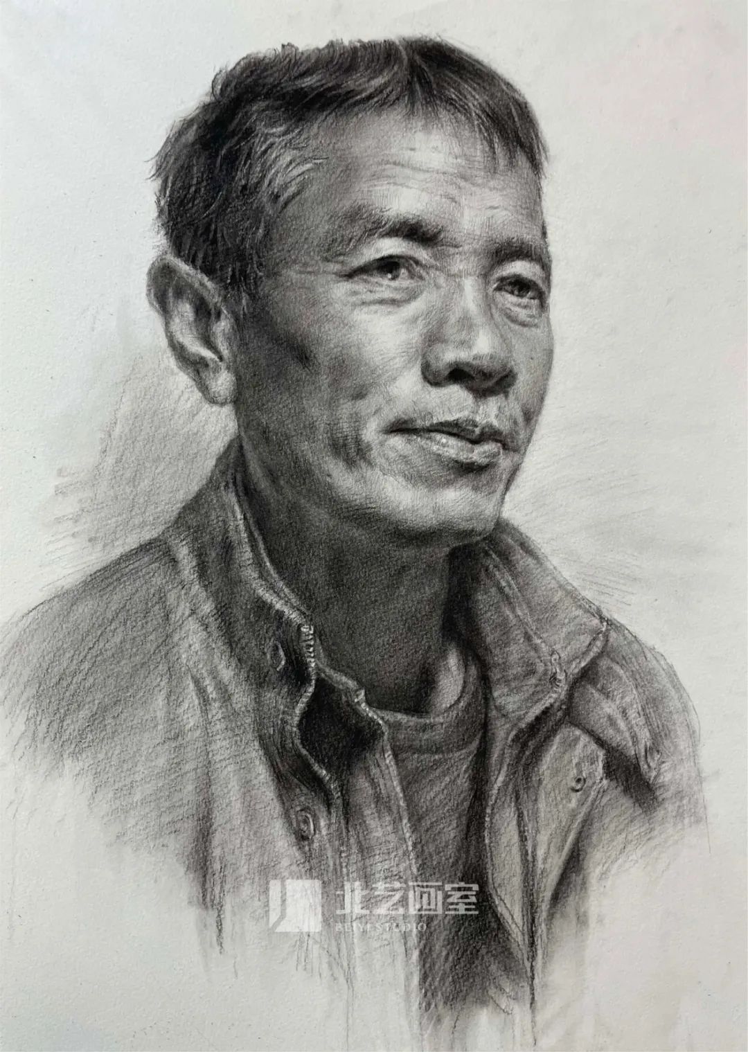 石膏、人物頭像作品
