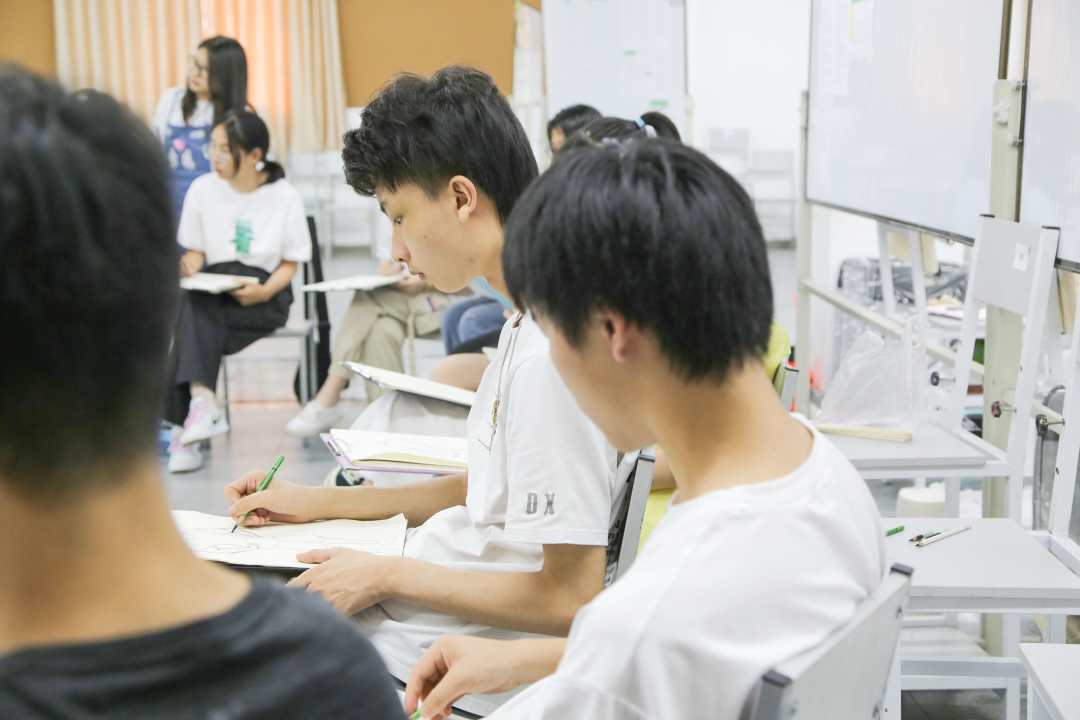 北藝畫室上課場景
