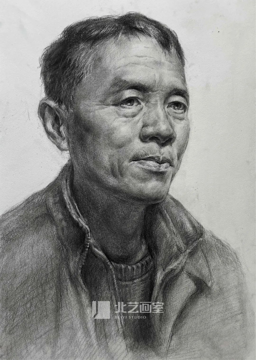 石膏、人物頭像作品